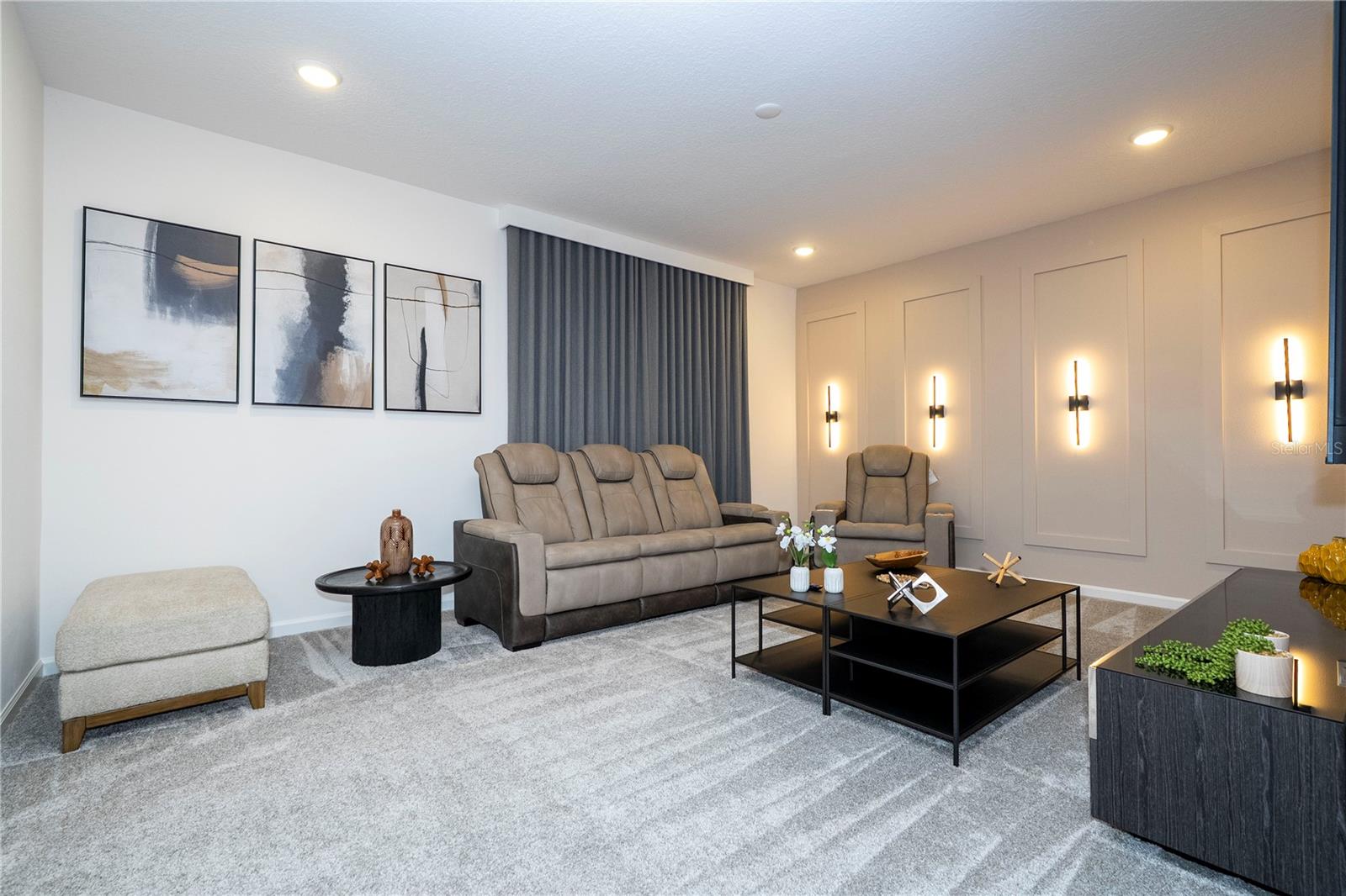 Listing photo id 41 for 5860 High Seas Drive