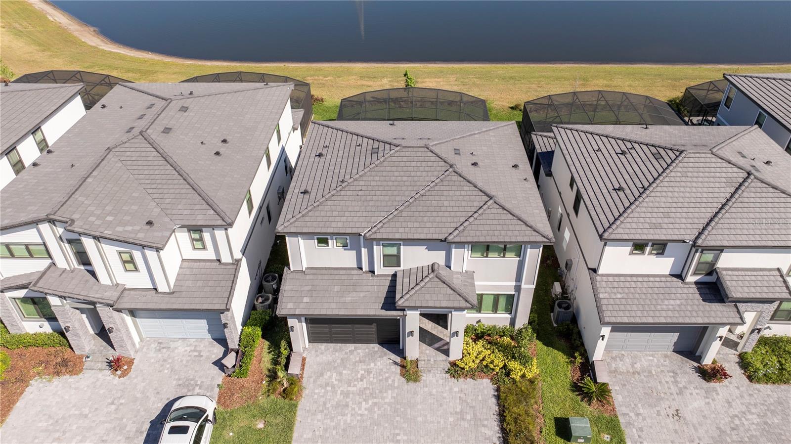 Listing photo id 3 for 5860 High Seas Drive