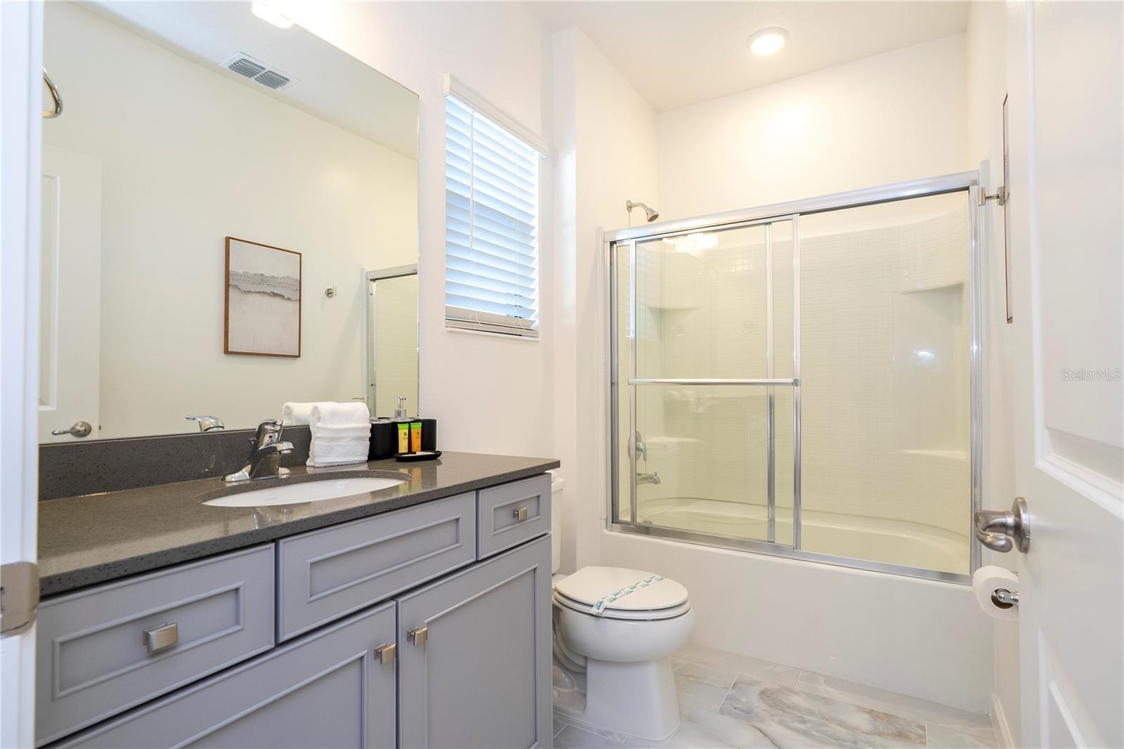 Listing photo id 50 for 5860 High Seas Drive