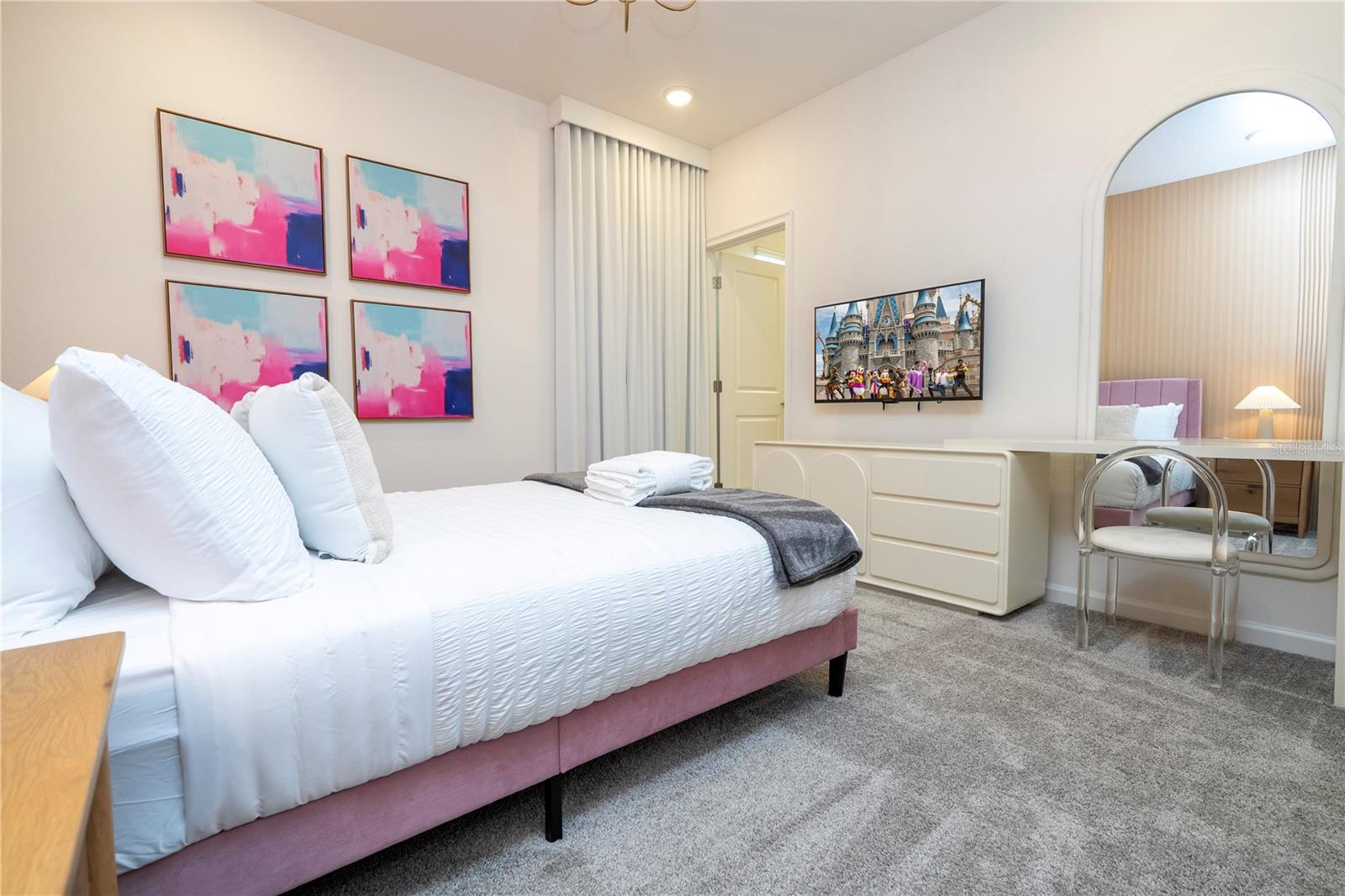 Listing photo id 52 for 5860 High Seas Drive