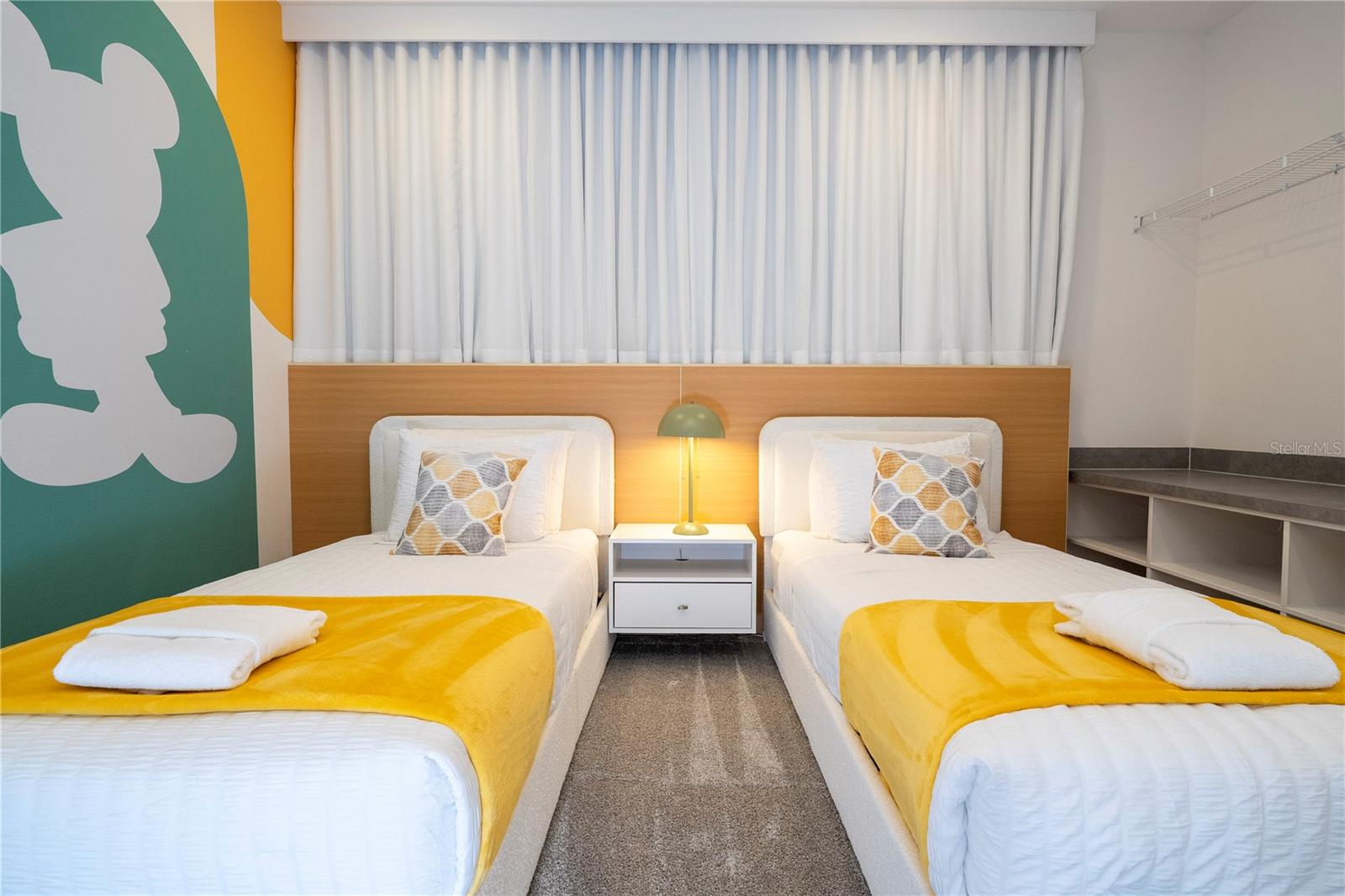 Listing photo id 61 for 5860 High Seas Drive