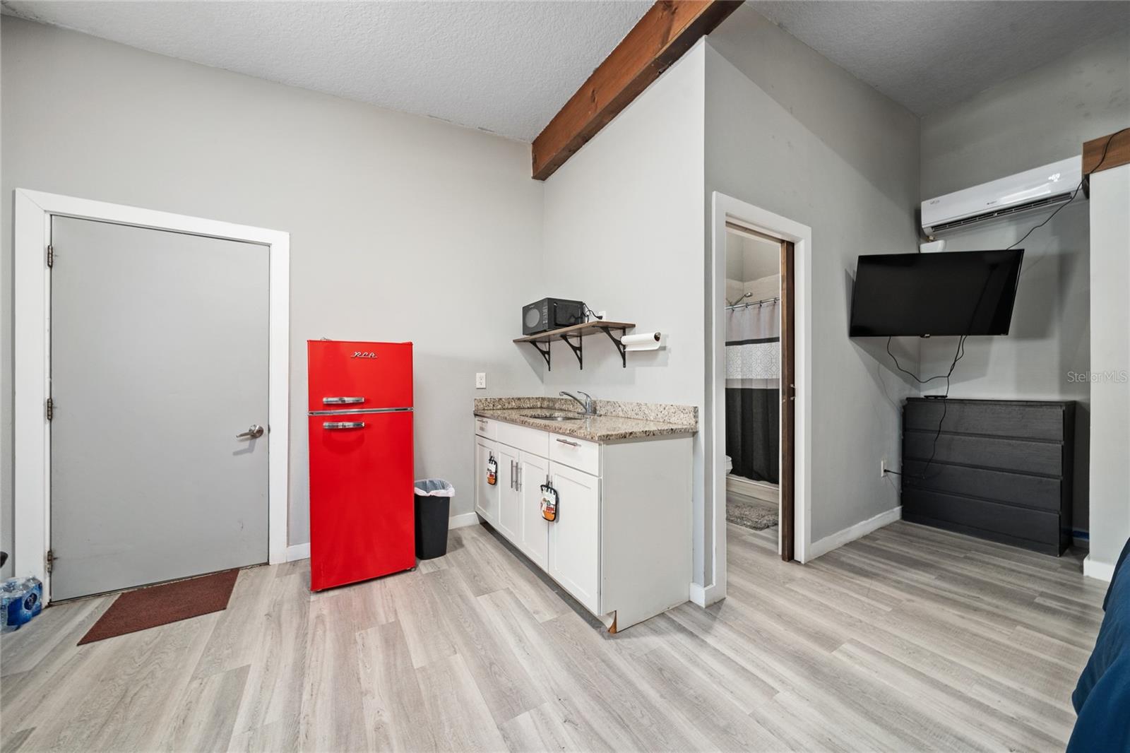 Image 14 of 26 For 328 Cypress Street