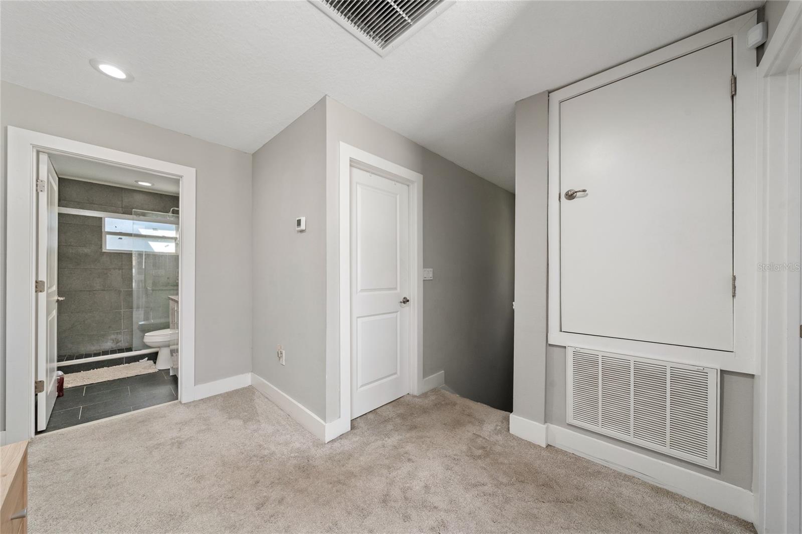 Image 19 of 26 For 328 Cypress Street