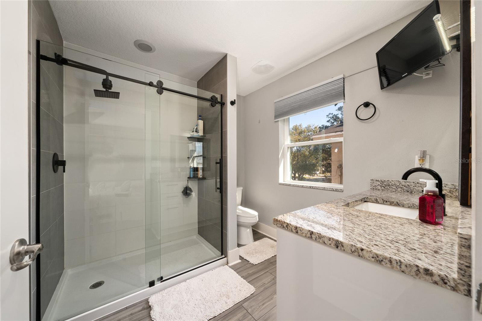 Image 21 of 26 For 328 Cypress Street