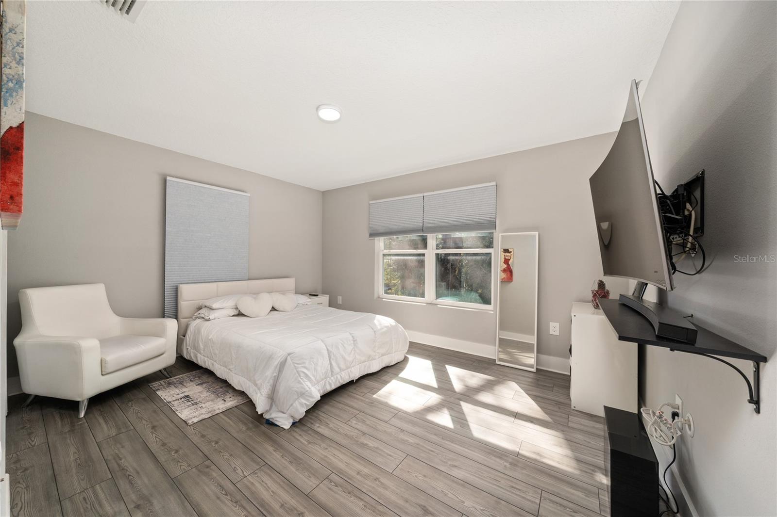 Image 22 of 26 For 328 Cypress Street