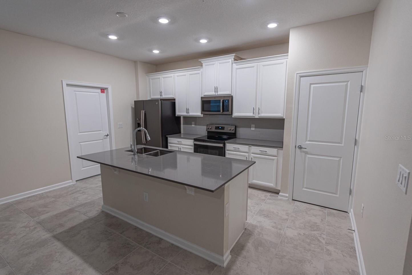 Image 10 of 26 For 2990 Aqua Virgo Loop 10