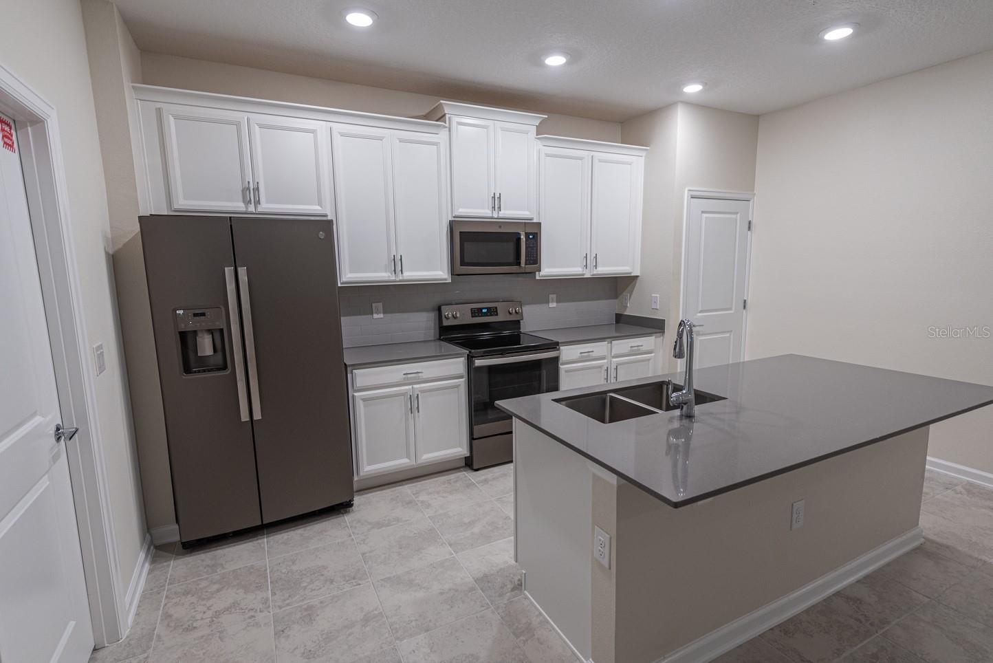 Image 11 of 26 For 2990 Aqua Virgo Loop 10