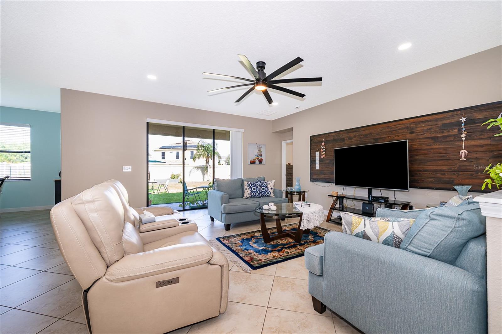 Image 19 of 35 For 2736 Atherton Drive