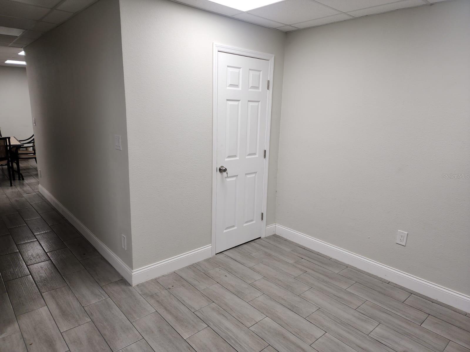 Image 3 of 8 For 1223 Columbia Street