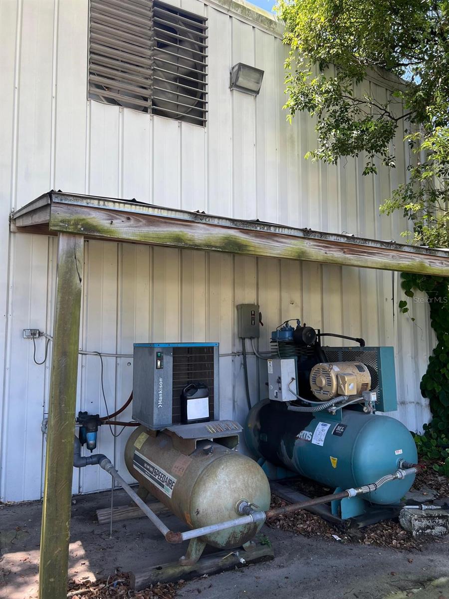 Image 8 of 8 For 1223 Columbia Street