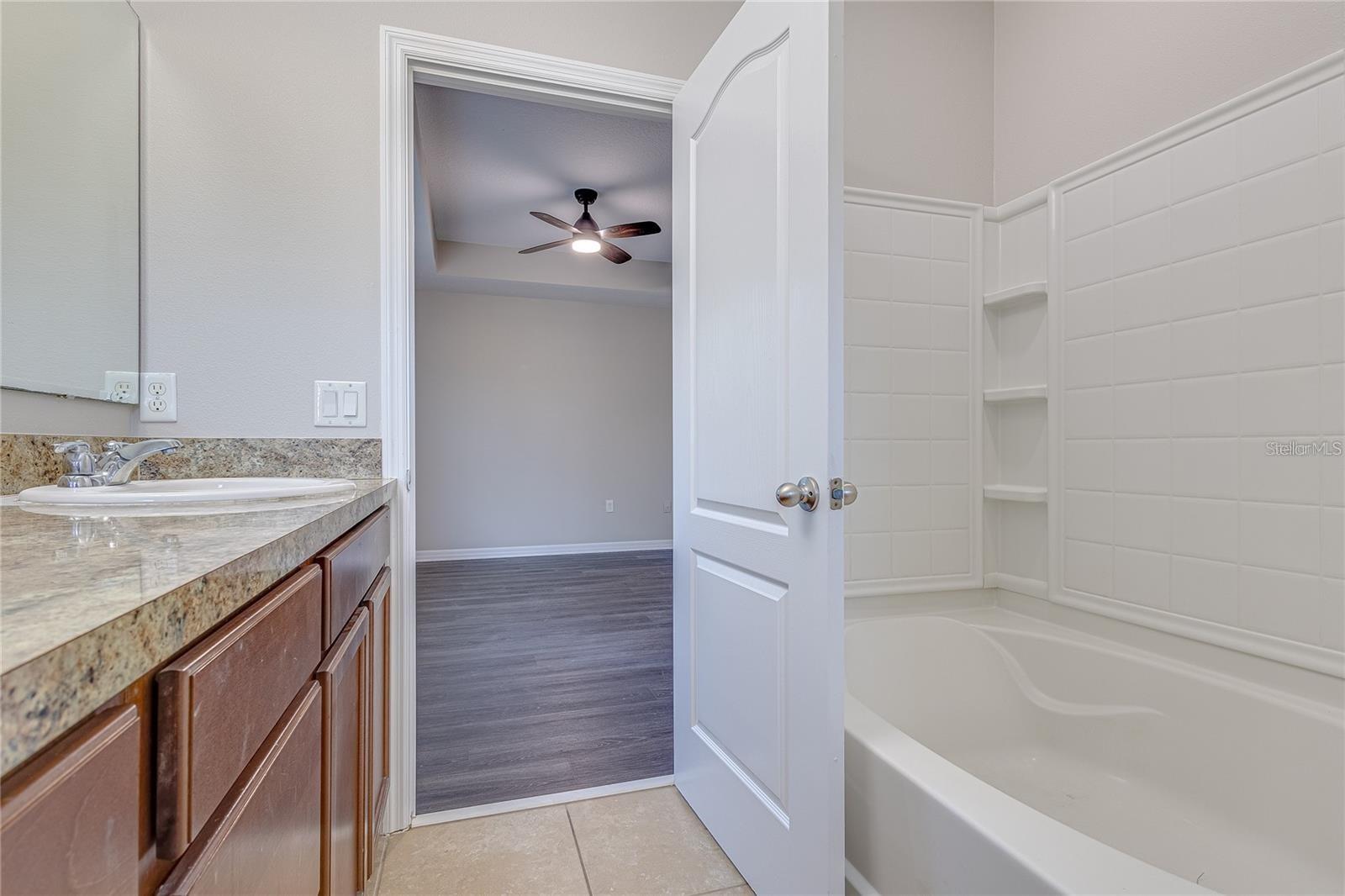 Image 10 of 19 For 2221 Betsy Ross Lane Na