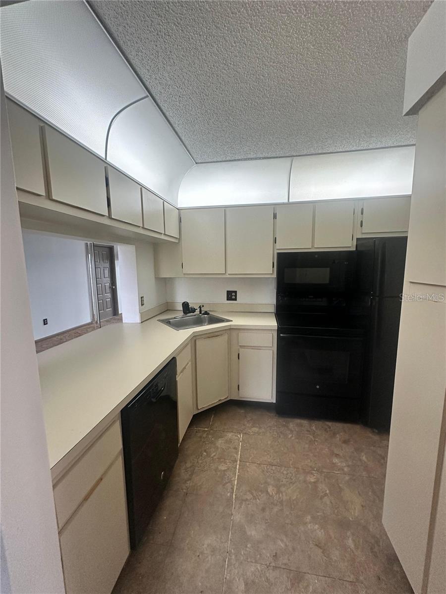 Image 6 of 11 For 1235 Pine Ridge Circle 35