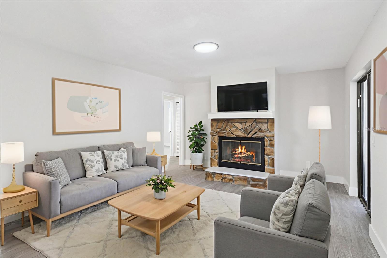 Listing photo id 14 for 2533 Oak Run Boulevard