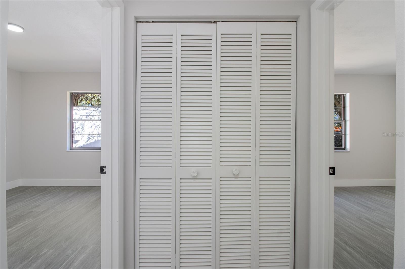 Listing photo id 35 for 2533 Oak Run Boulevard