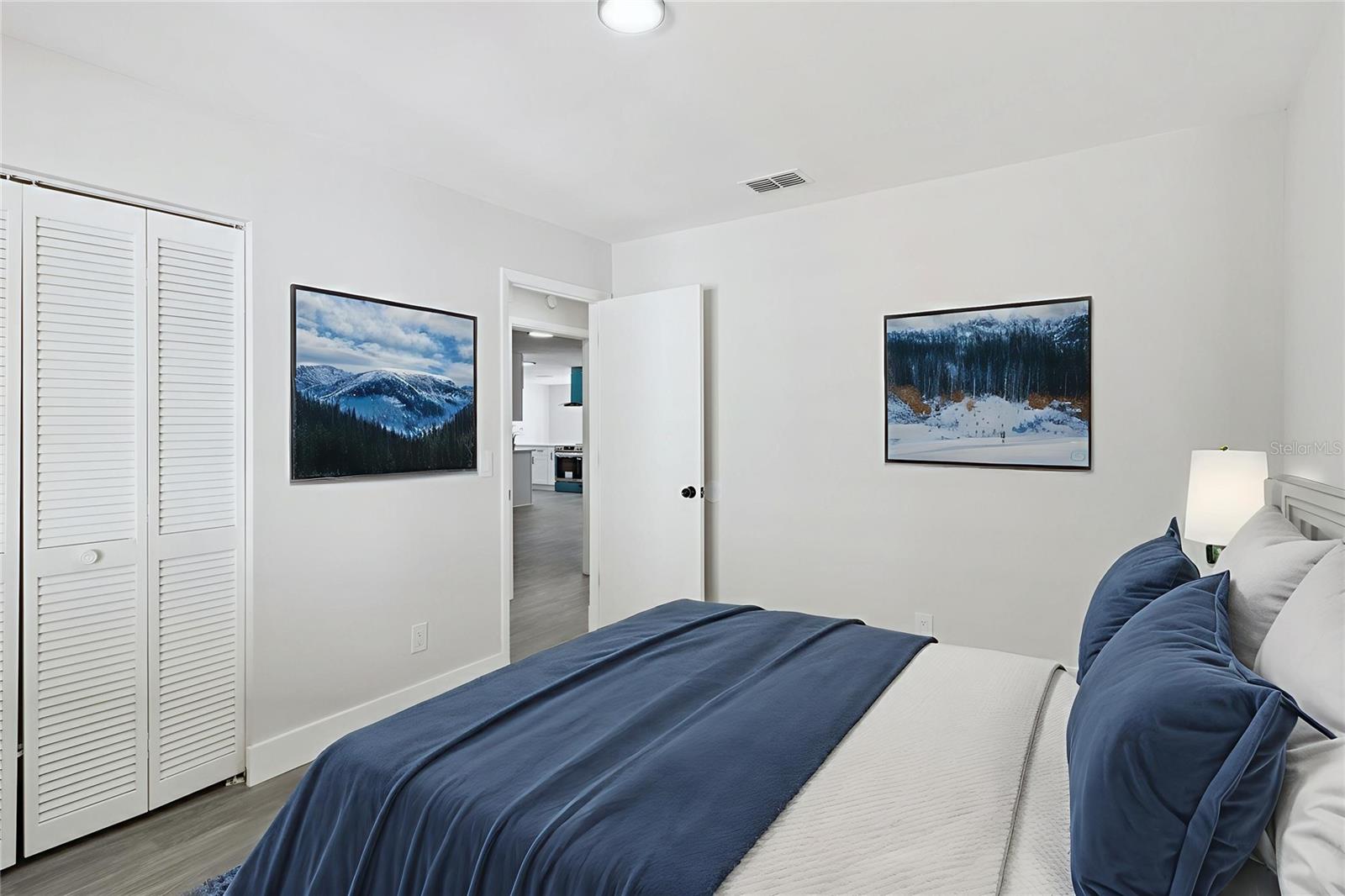 Listing photo id 37 for 2533 Oak Run Boulevard