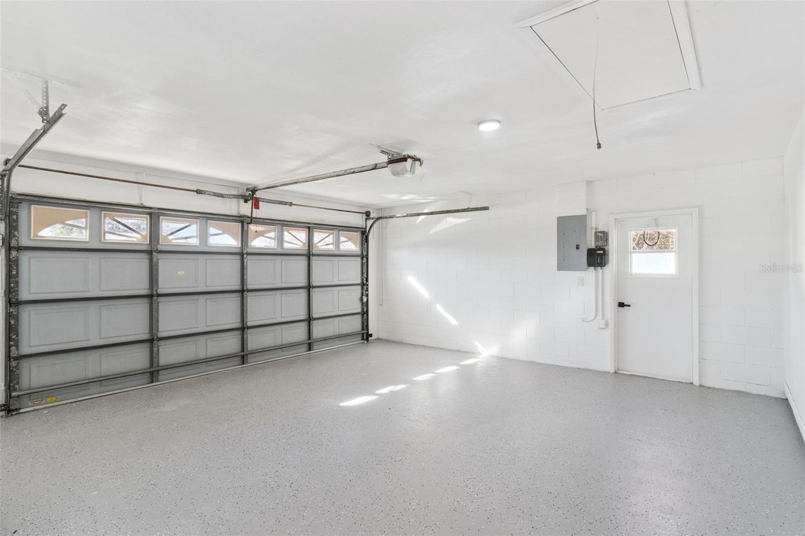 Listing photo id 44 for 2533 Oak Run Boulevard