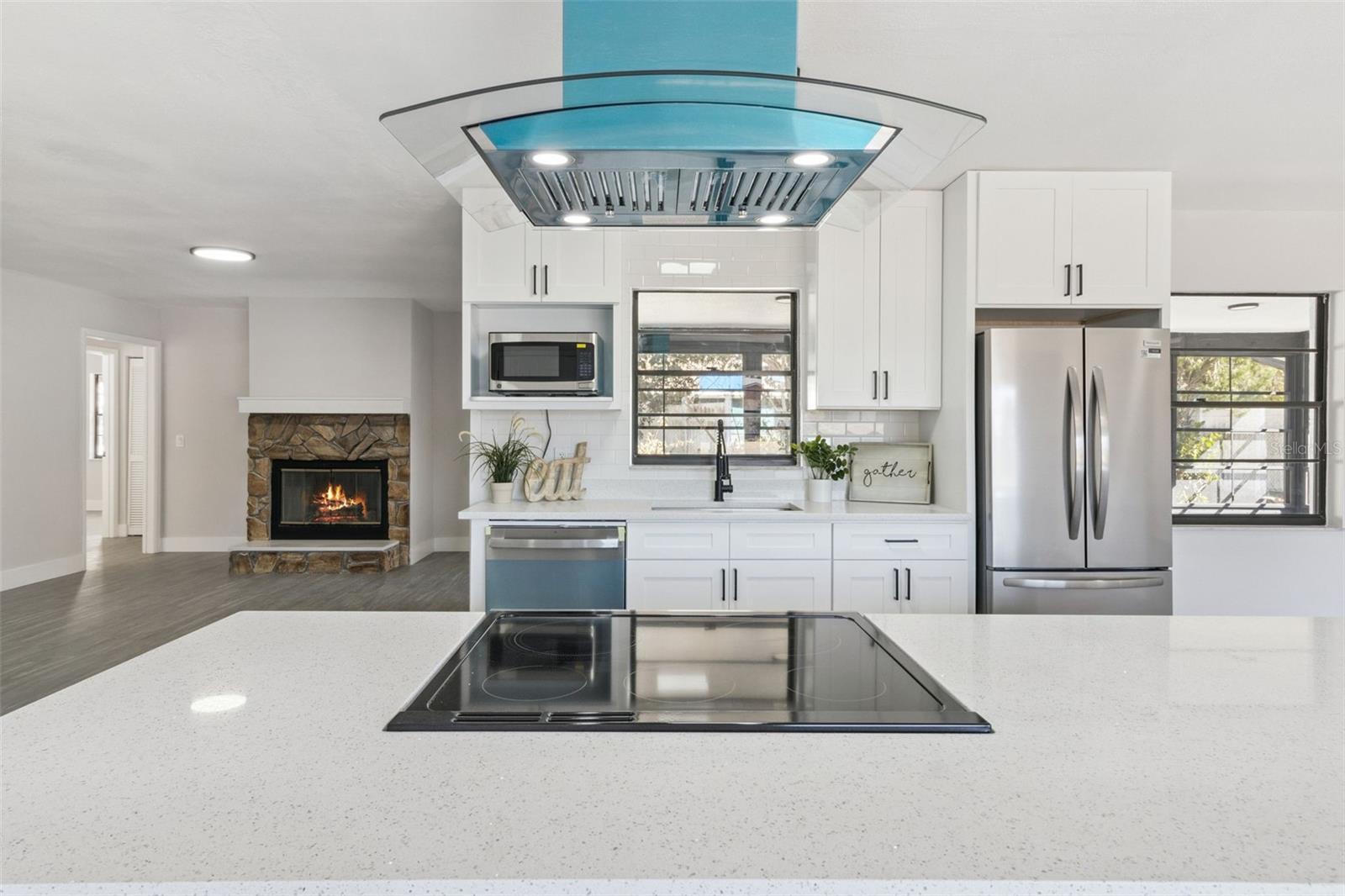 Listing photo id 7 for 2533 Oak Run Boulevard