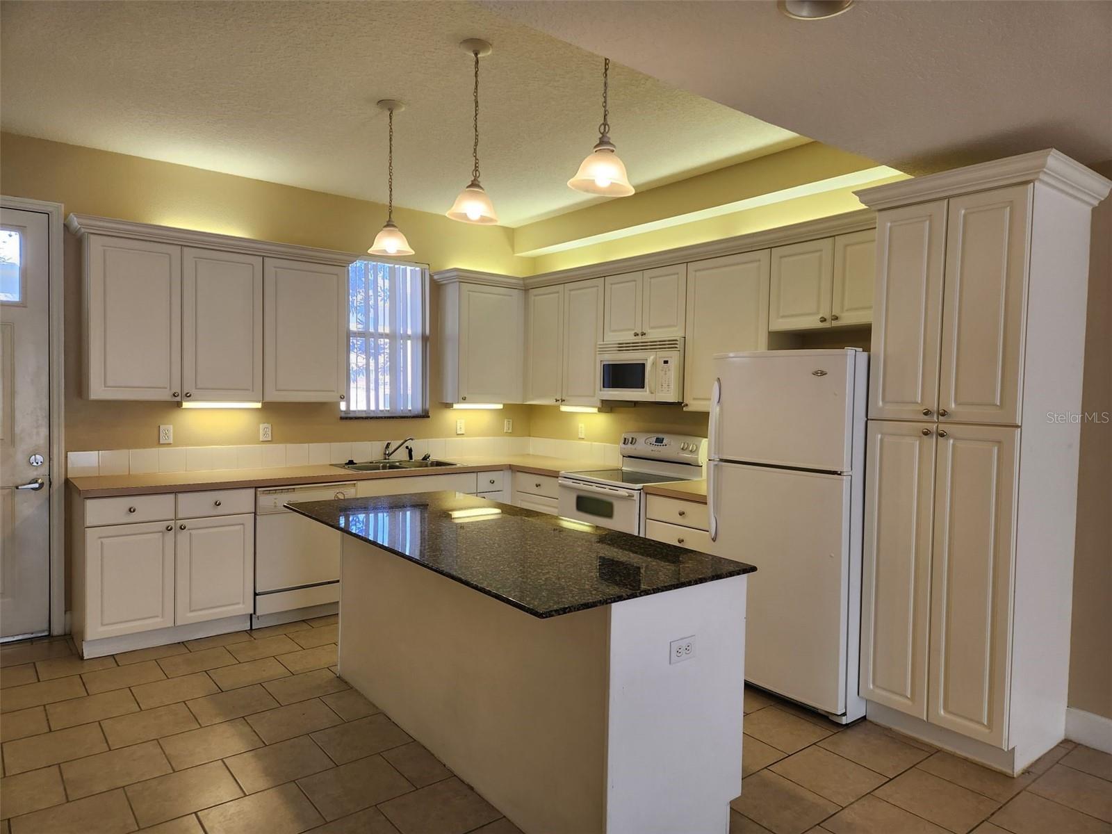 Image 14 of 20 For 609 Cornerstone Drive