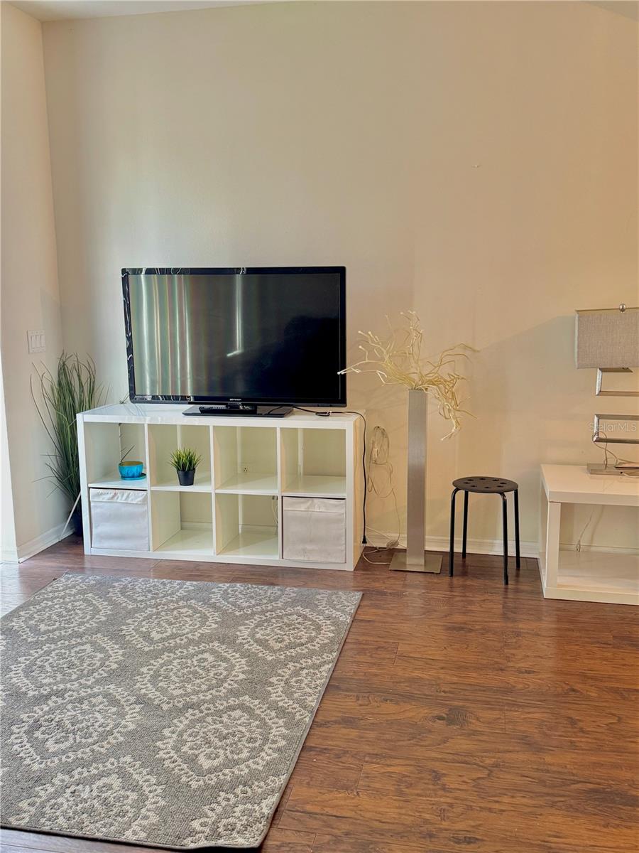 Image 3 of 18 For 1150 Beach Circle