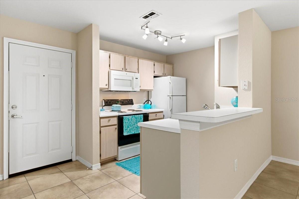 Image 12 of 45 For 5455 Vineland  3107