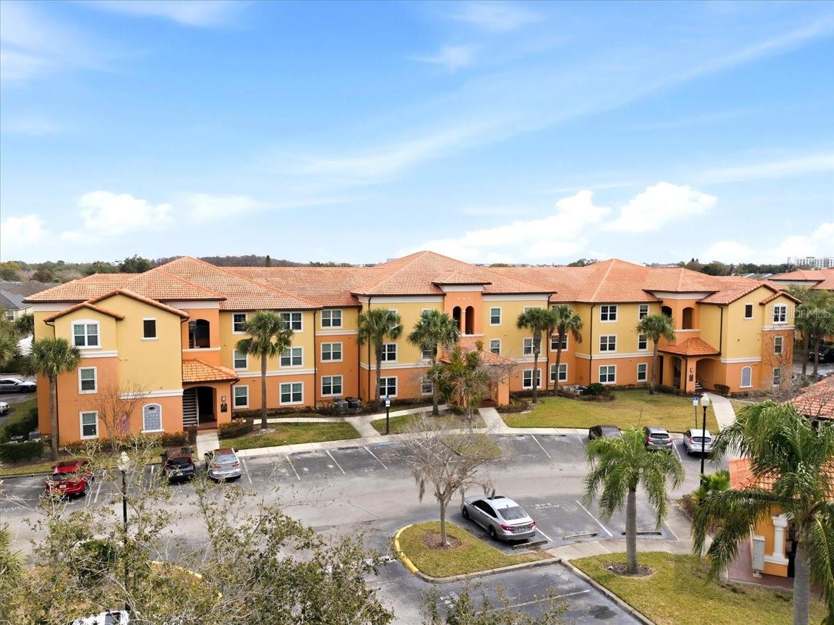 Image 2 of 45 For 5455 Vineland  3107