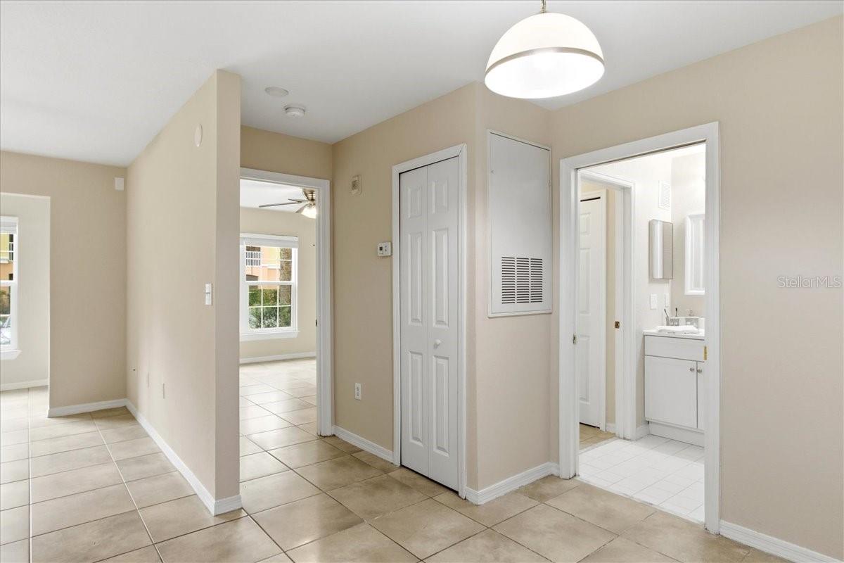 Image 20 of 45 For 5455 Vineland  3107