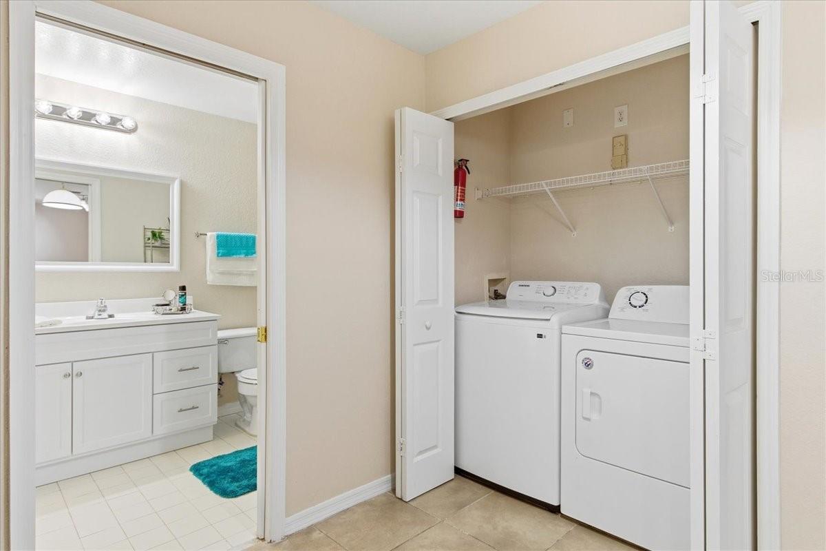 Image 26 of 45 For 5455 Vineland  3107