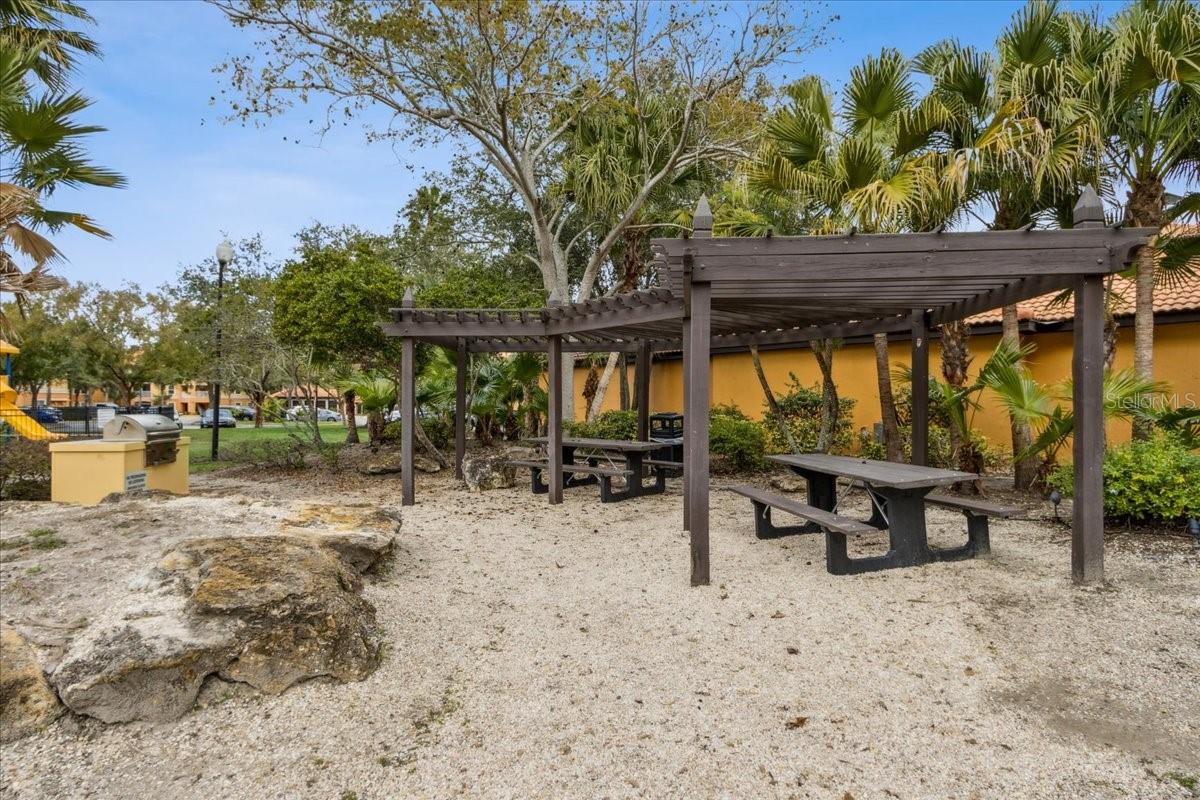 Image 40 of 45 For 5455 Vineland  3107