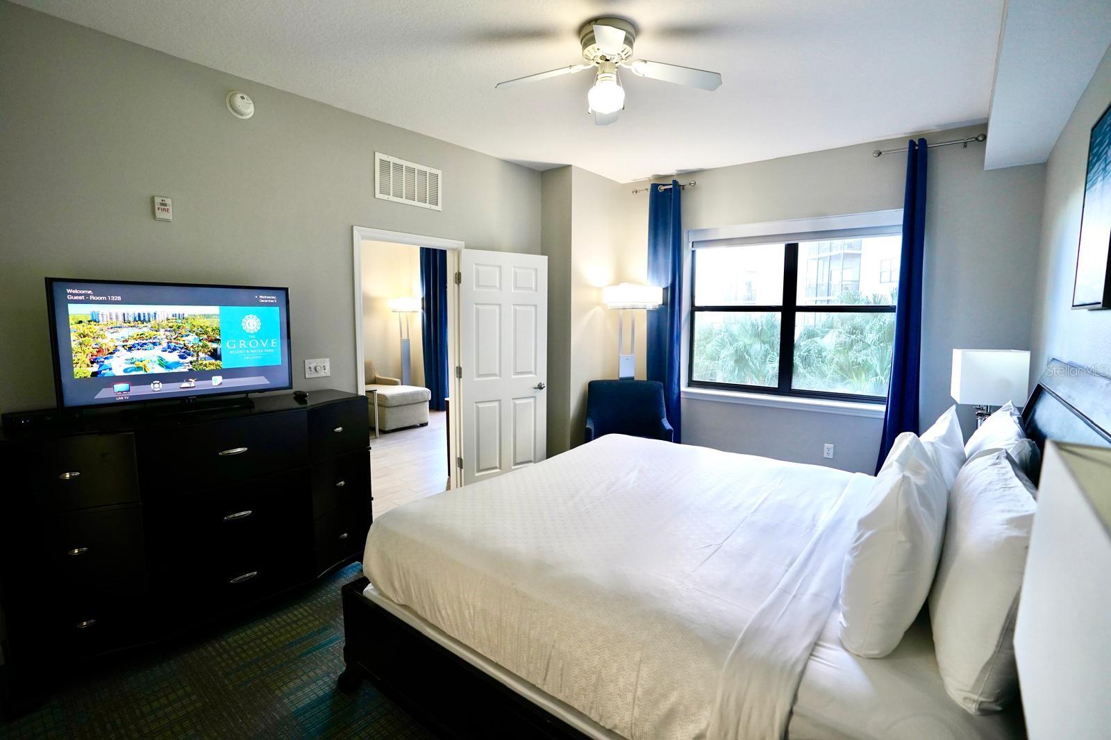 Image 16 of 26 For 14501 Grove Resort Avenue 1328