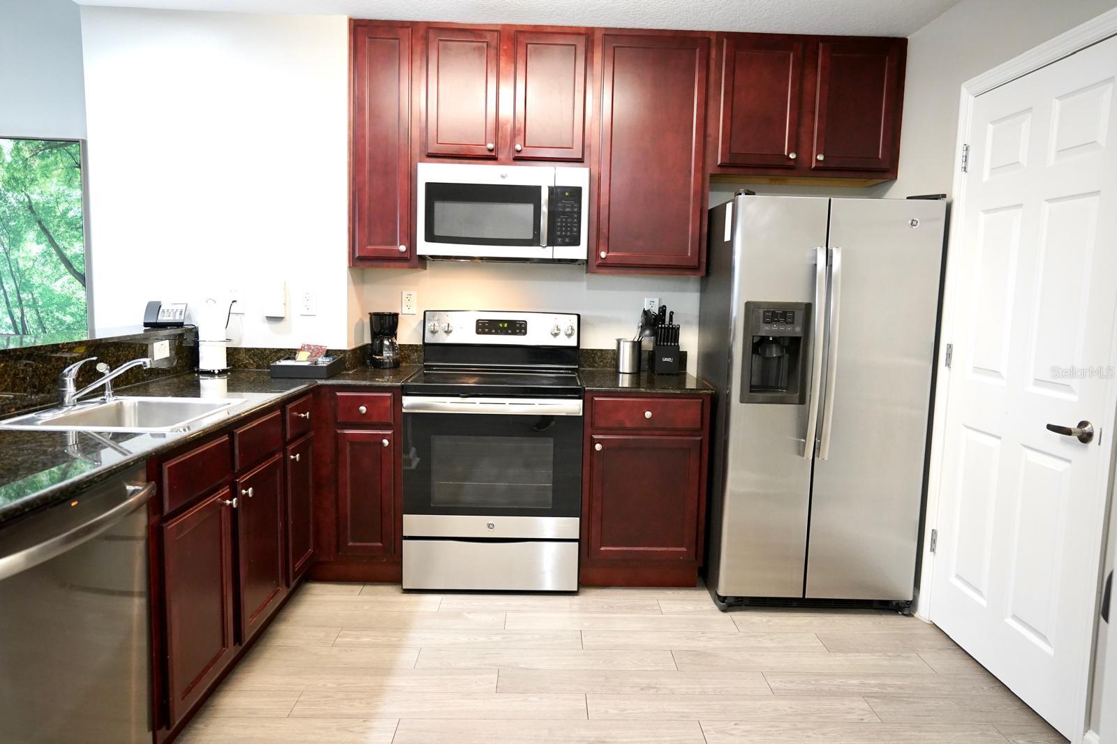 Image 22 of 26 For 14501 Grove Resort Avenue 1328