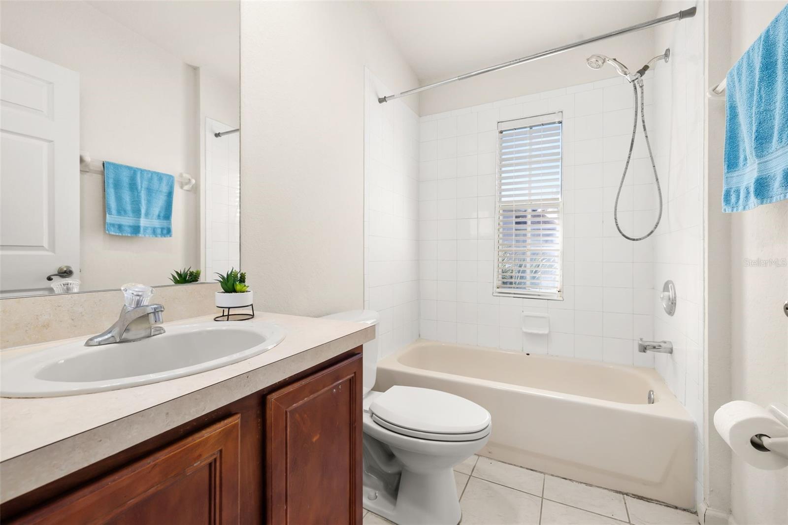 Image 19 of 22 For 3000 Laurel Park Lane 302