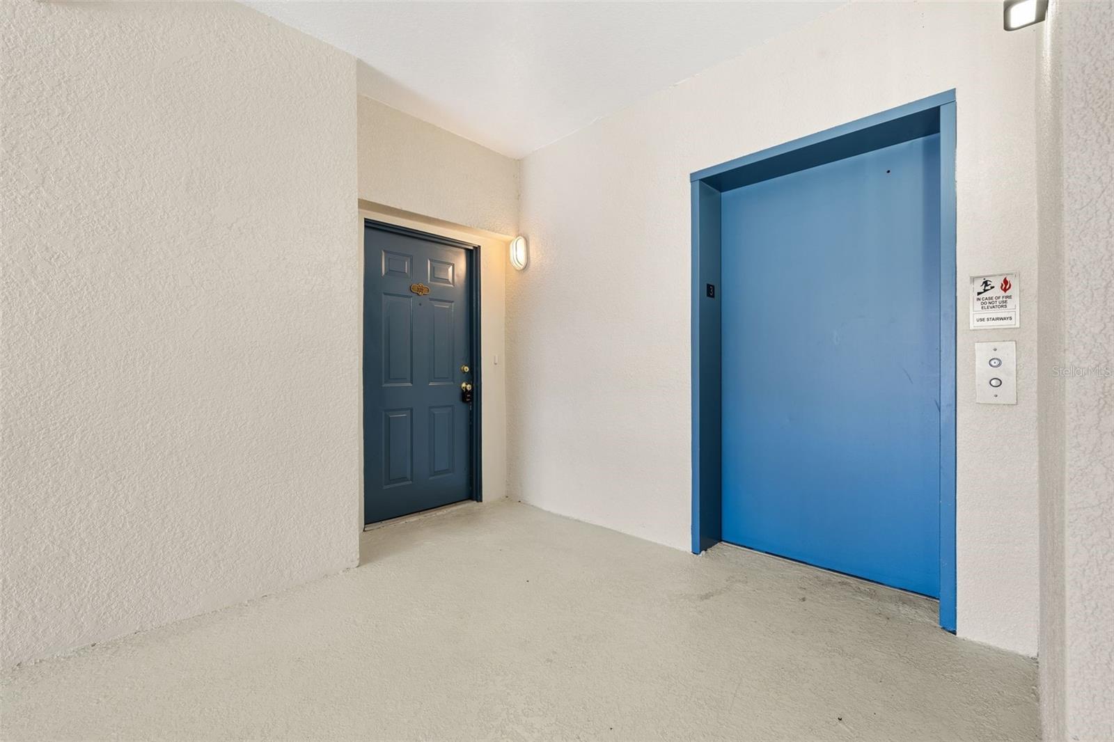 Image 3 of 22 For 3000 Laurel Park Lane 302