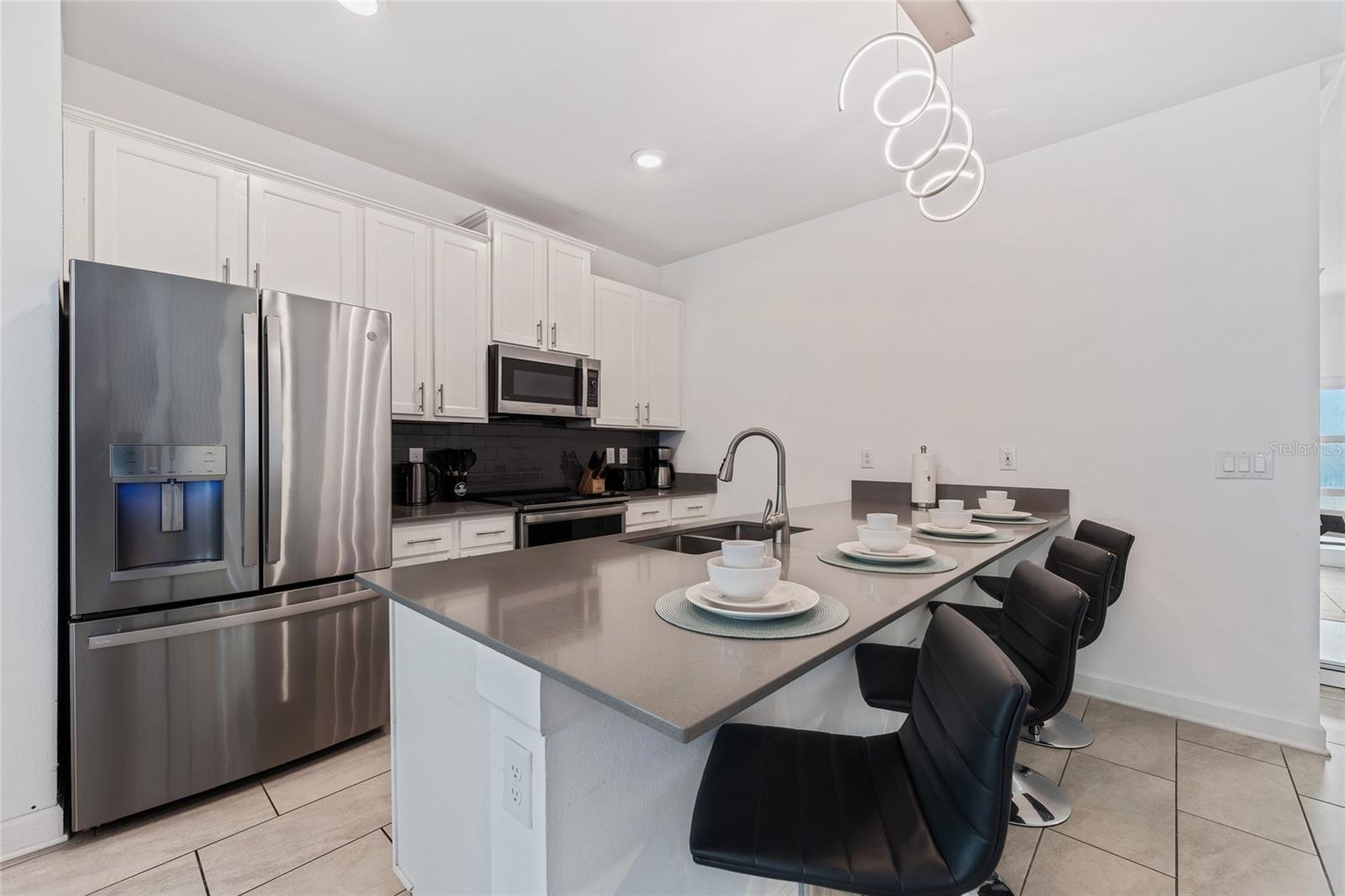 Image 16 of 39 For 1070 Splash Shot Place