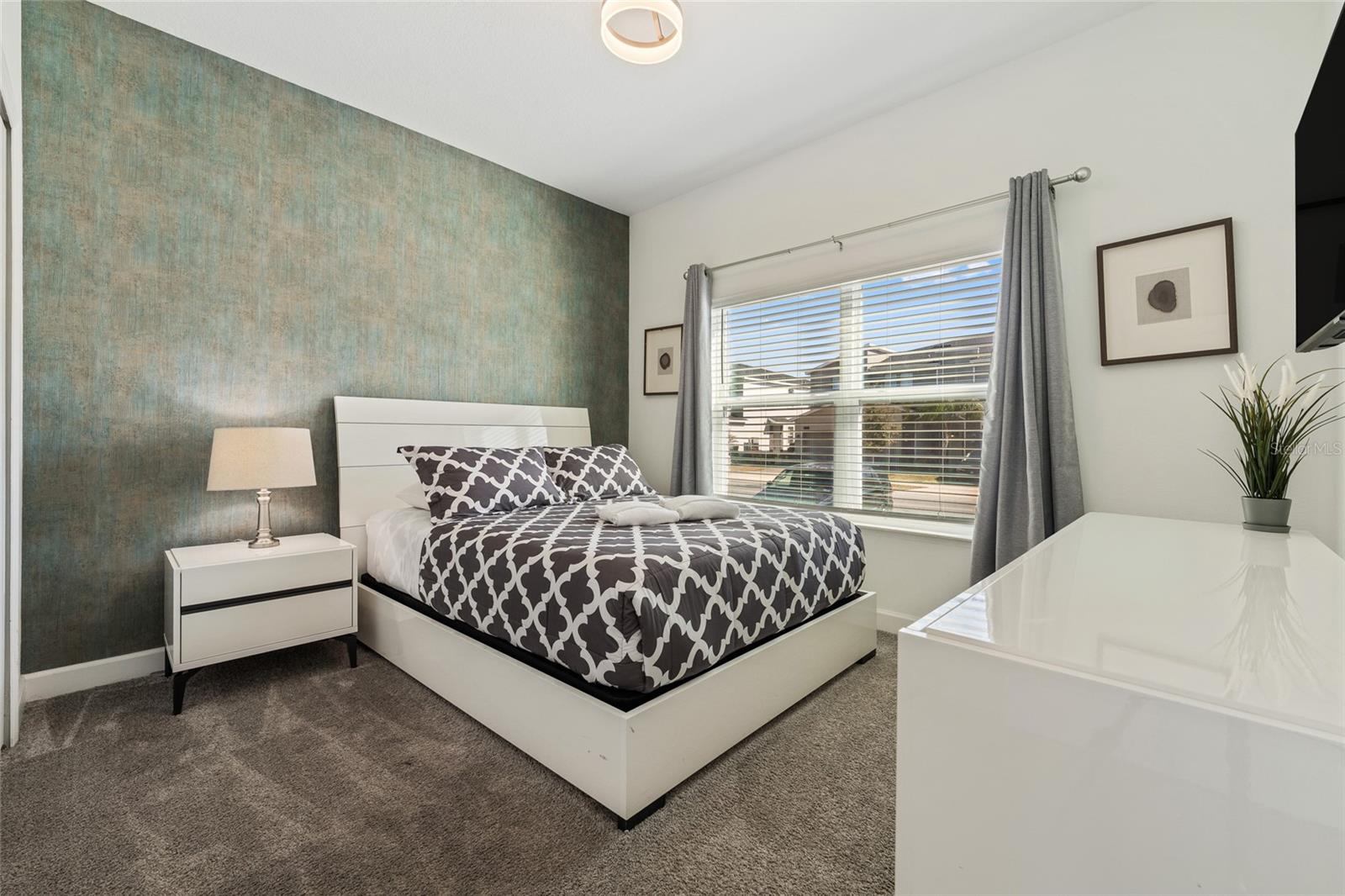 Image 18 of 39 For 1070 Splash Shot Place