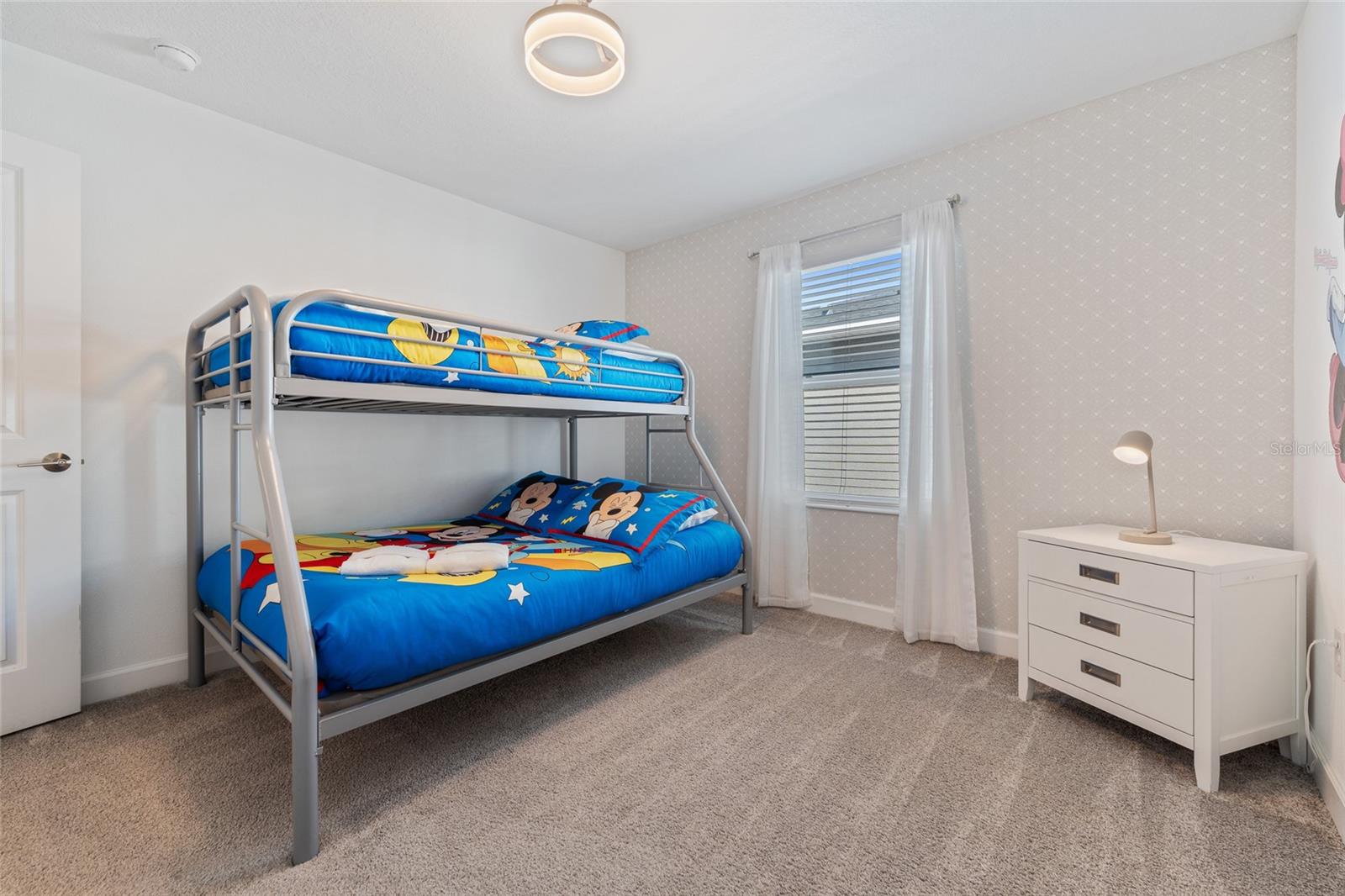 Image 27 of 39 For 1070 Splash Shot Place