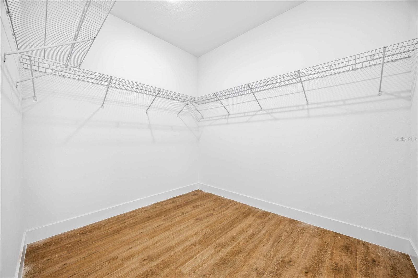 Image 19 of 30 For 2145 River Hawk Loop