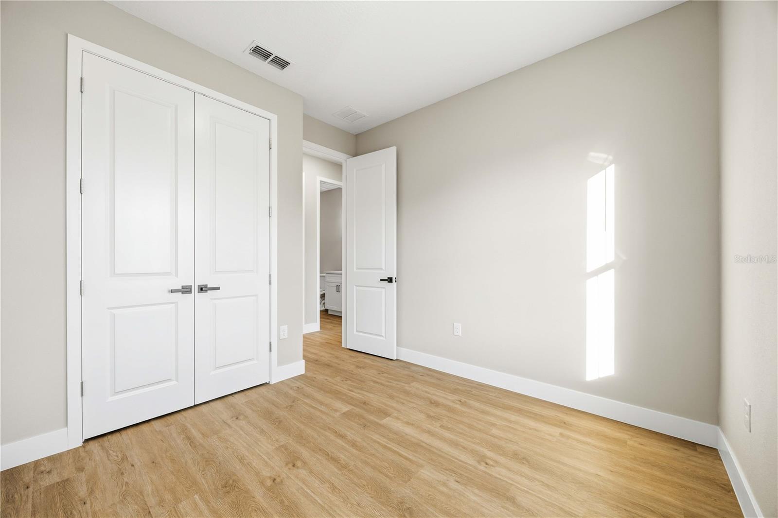 Image 21 of 30 For 2145 River Hawk Loop