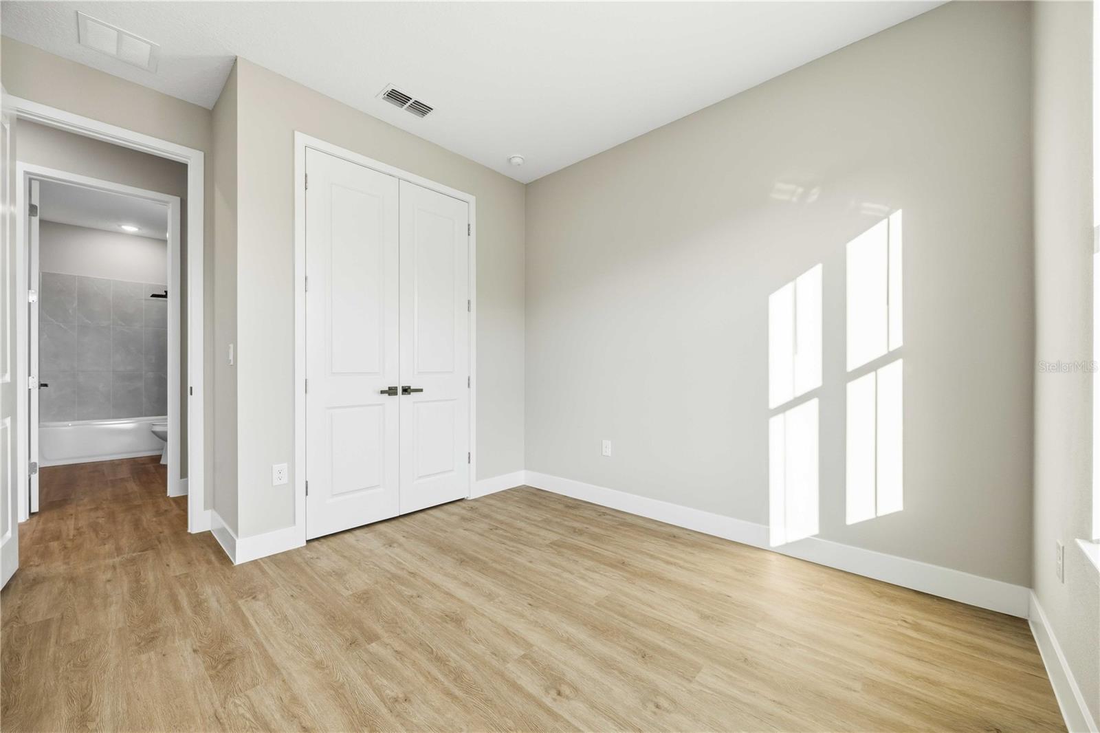 Image 23 of 30 For 2145 River Hawk Loop