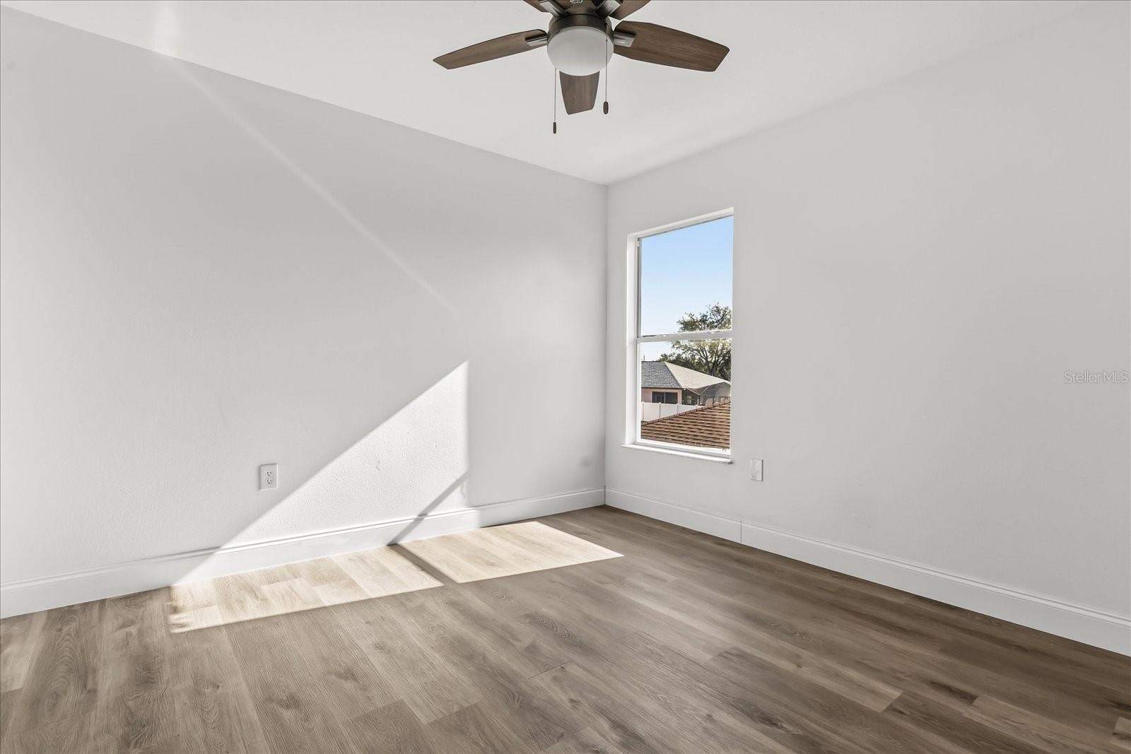 Image 17 of 34 For 15663 Durango Circle