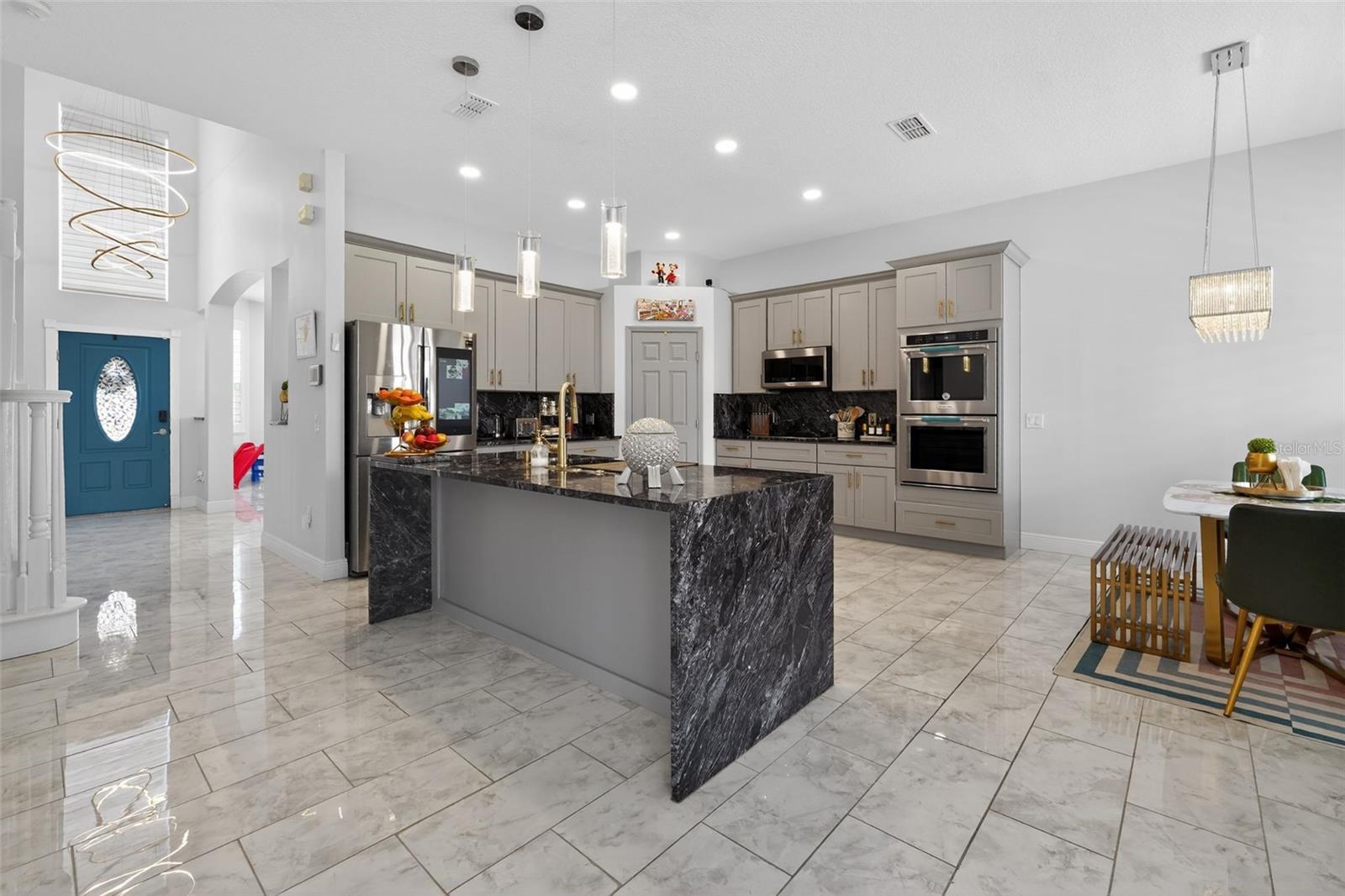 Image 13 of 44 For 14950 Braywood Trail