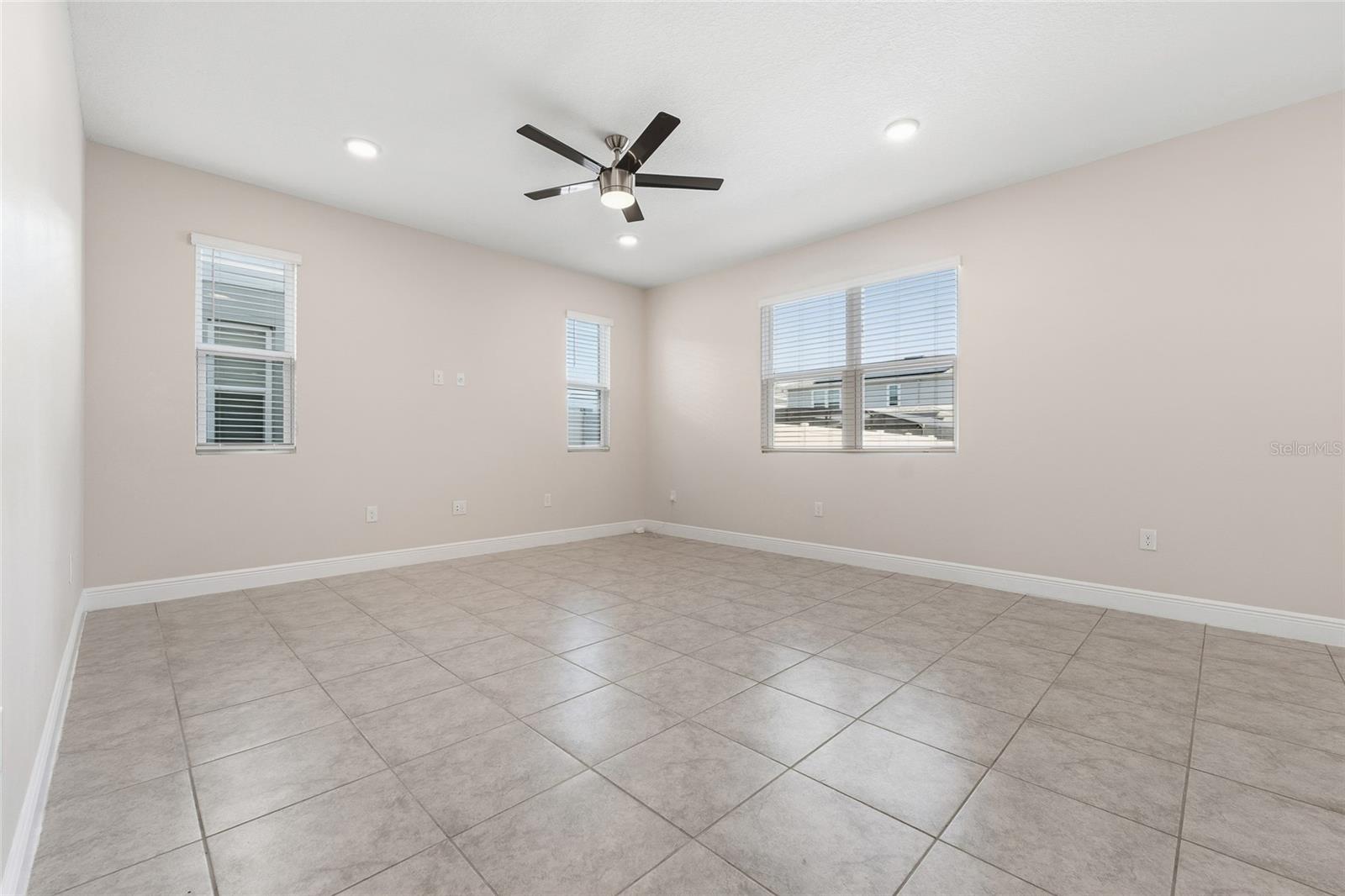 Image 17 of 52 For 1023 Sugarwood Street