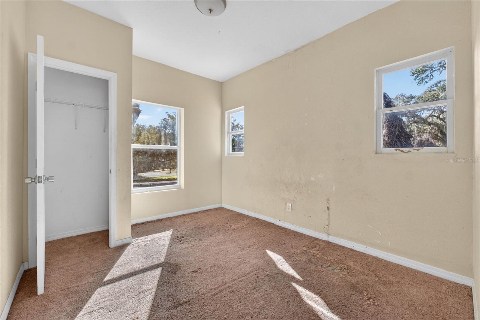 Image 19 of 27 For 842 Channing Road