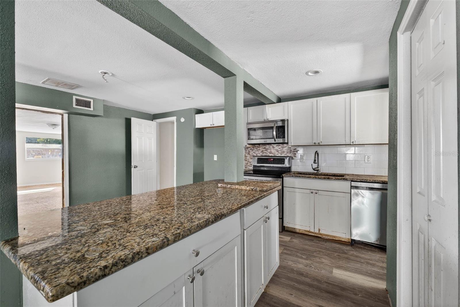 Image 8 of 27 For 842 Channing Road