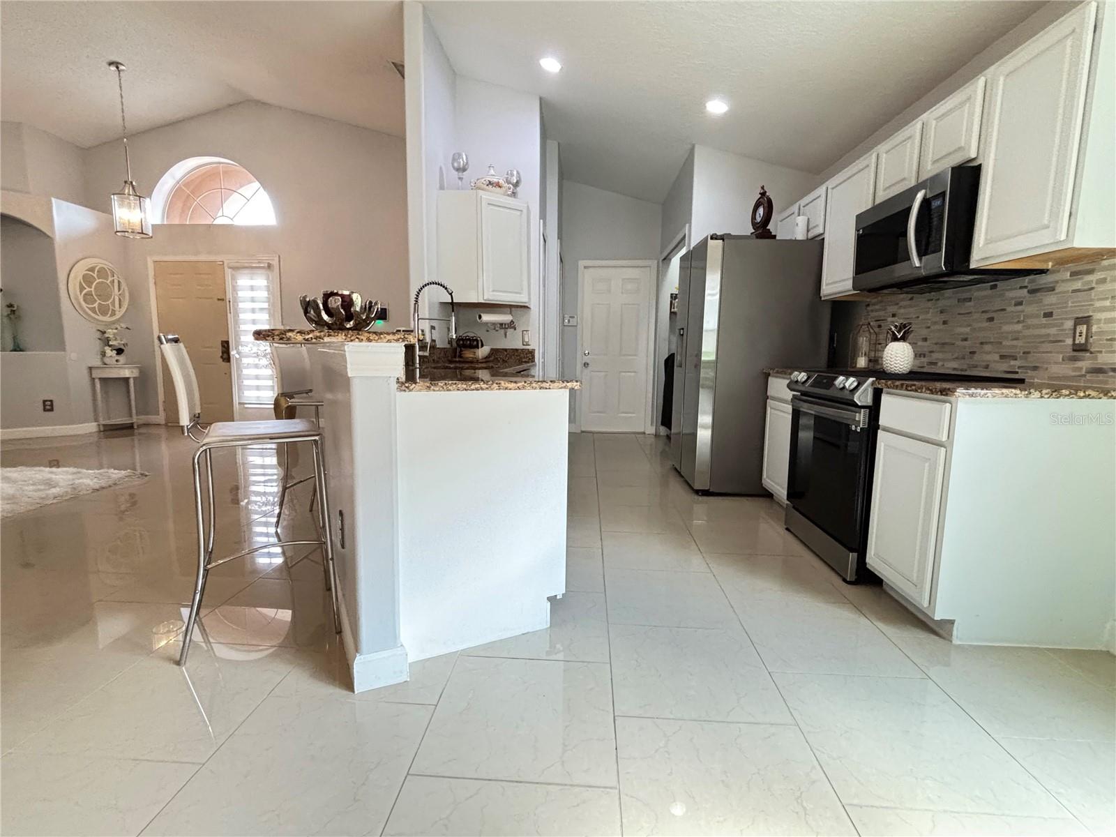 Image 4 of 52 For 2346 Lily Pad Lane