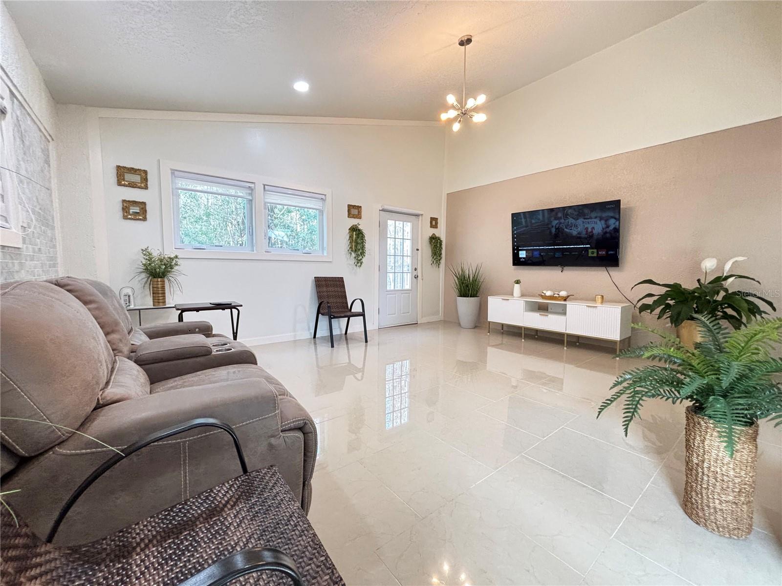 Image 7 of 52 For 2346 Lily Pad Lane