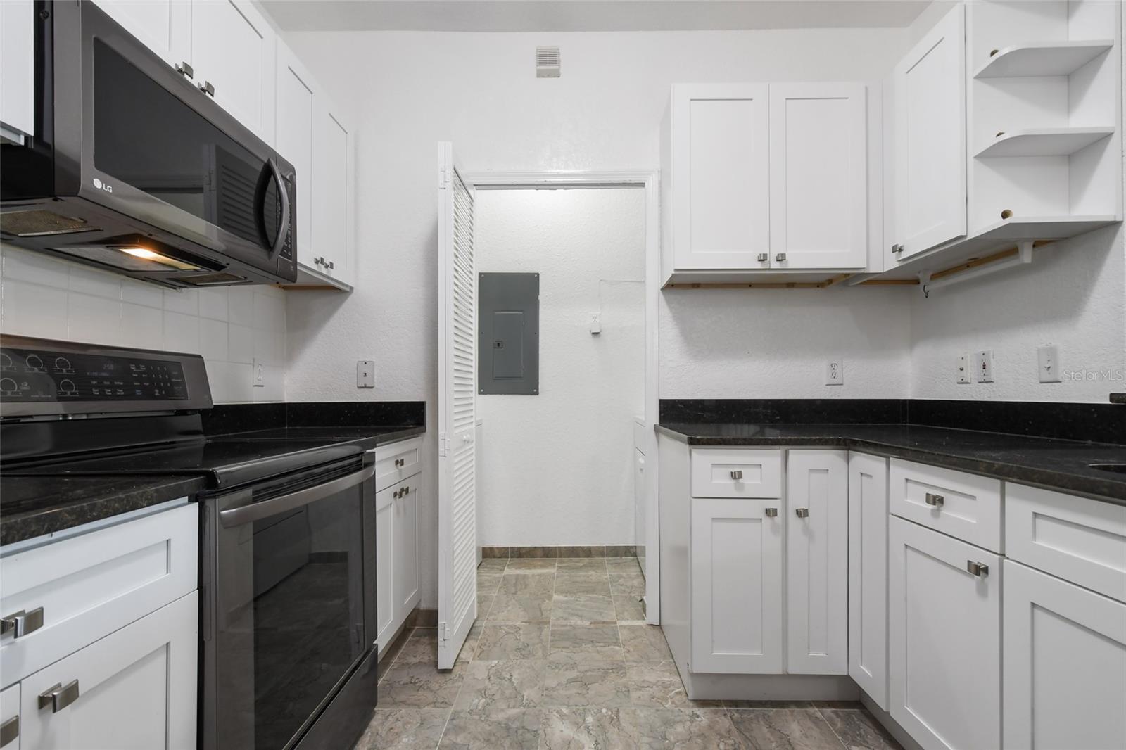 Image 17 of 45 For 8817 Dunes Court 102