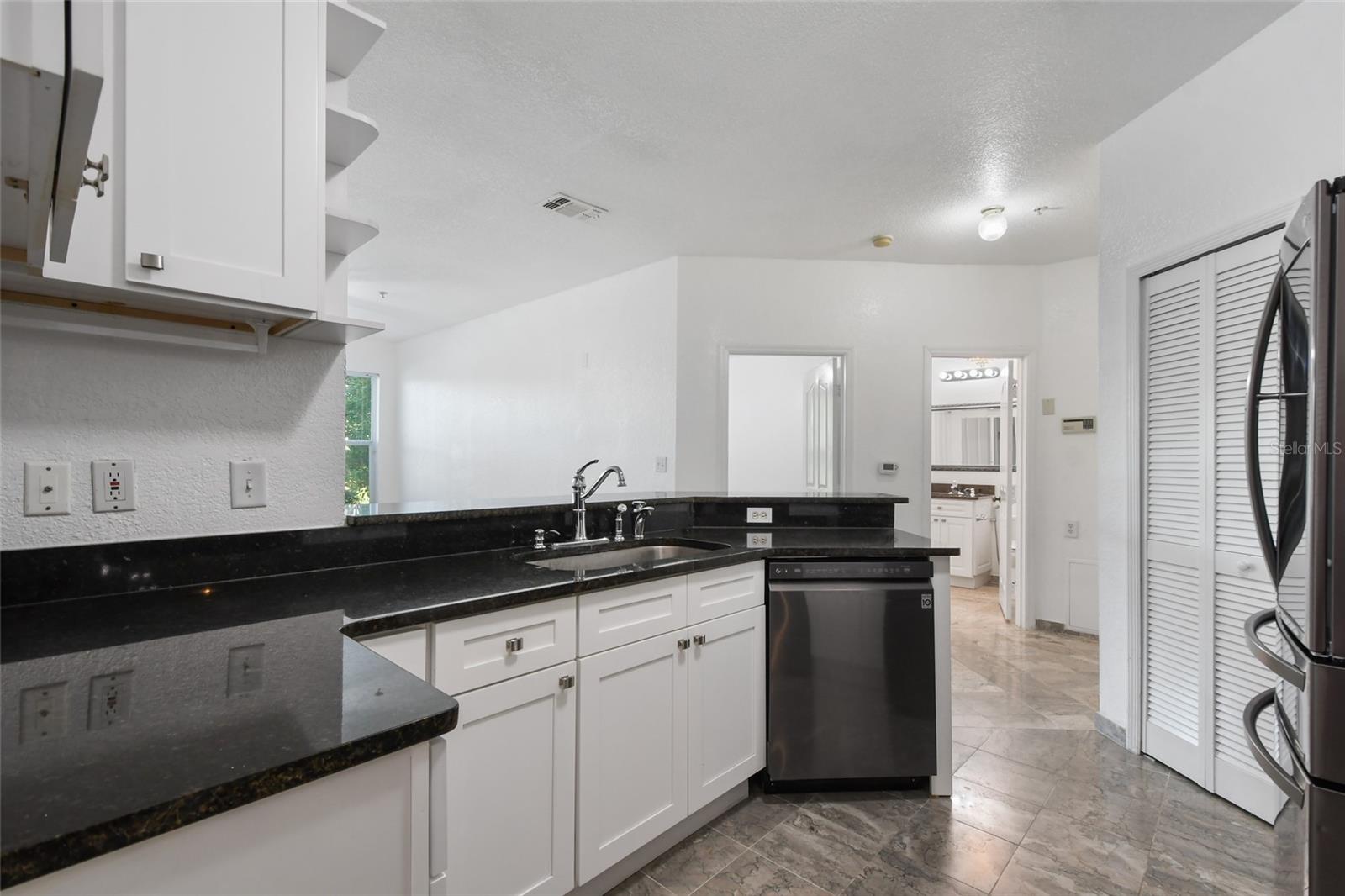 Image 18 of 45 For 8817 Dunes Court 102