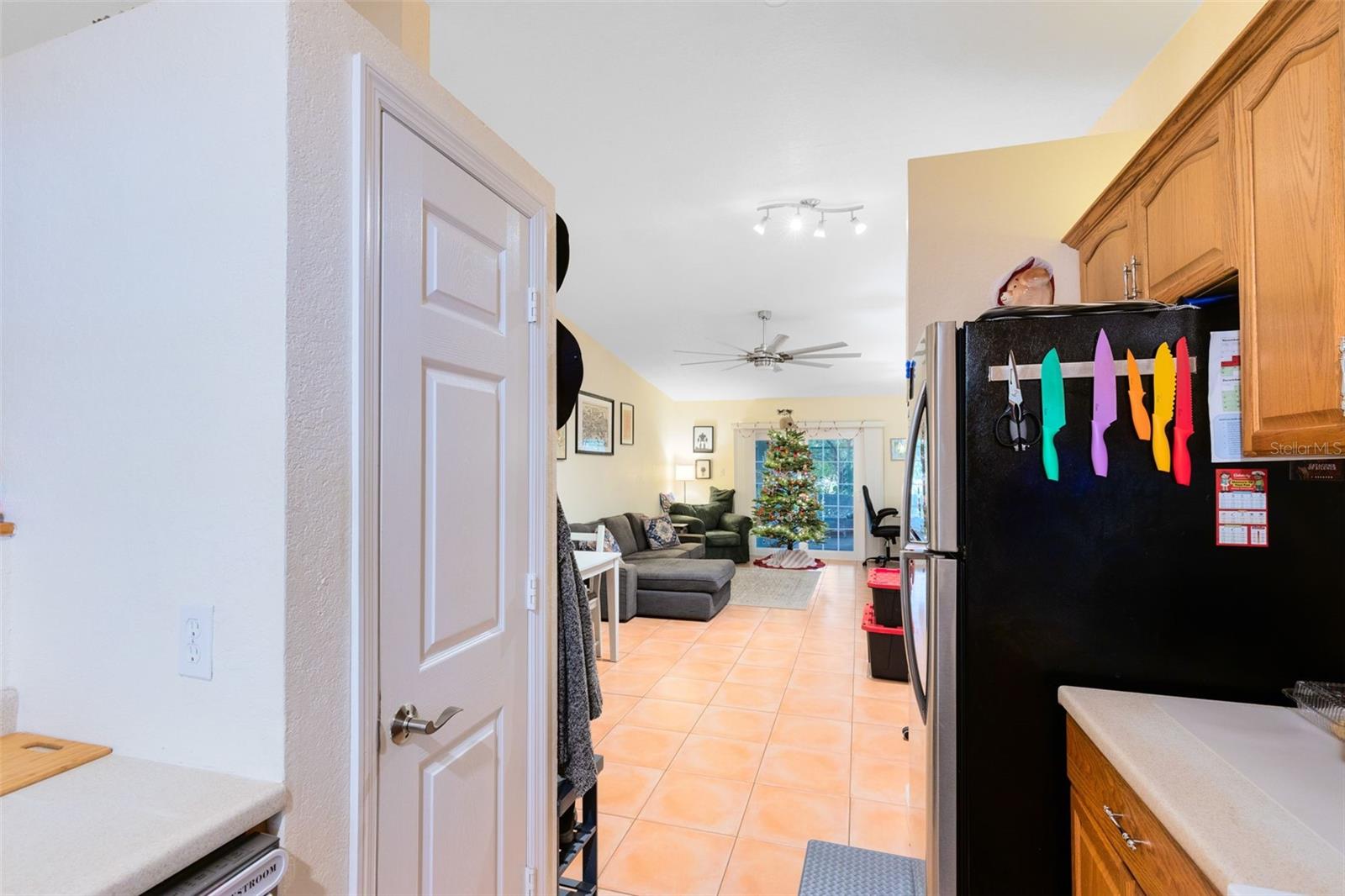 Image 14 of 32 For 607-609 California Avenue