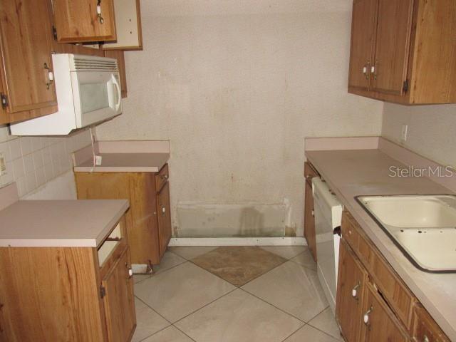 Image 3 of 18 For 7651 Rio Pinar Lakes Boulevard