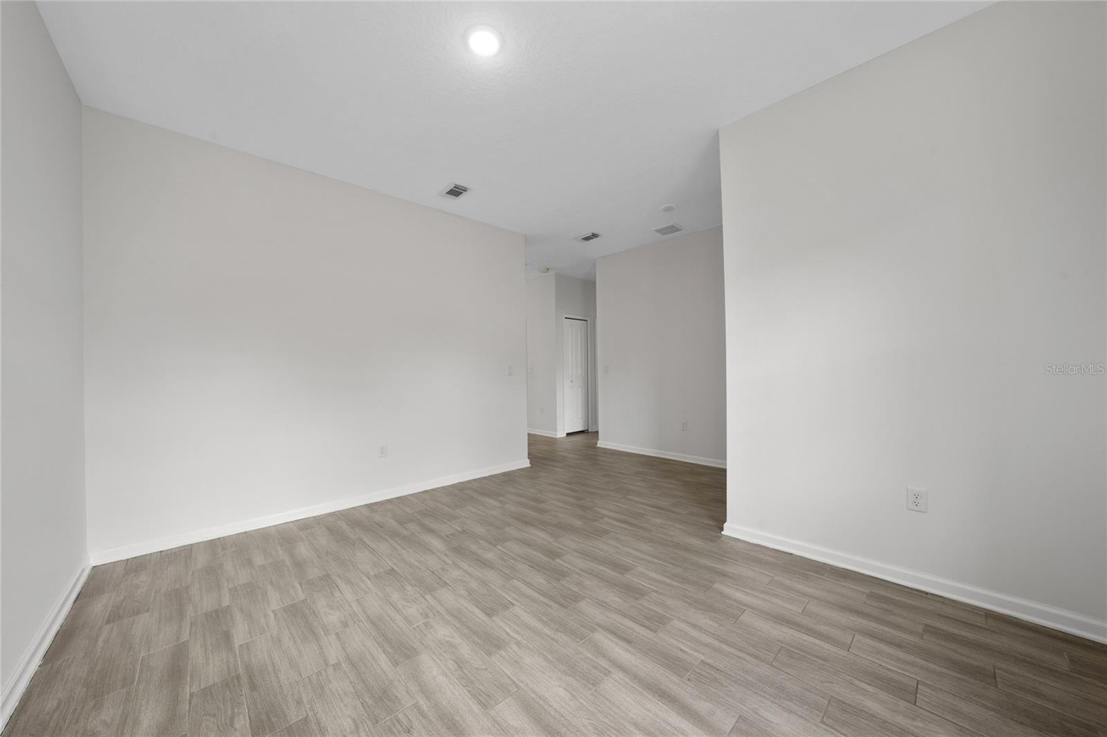 Image 18 of 32 For 6404 Sprucepine Lane